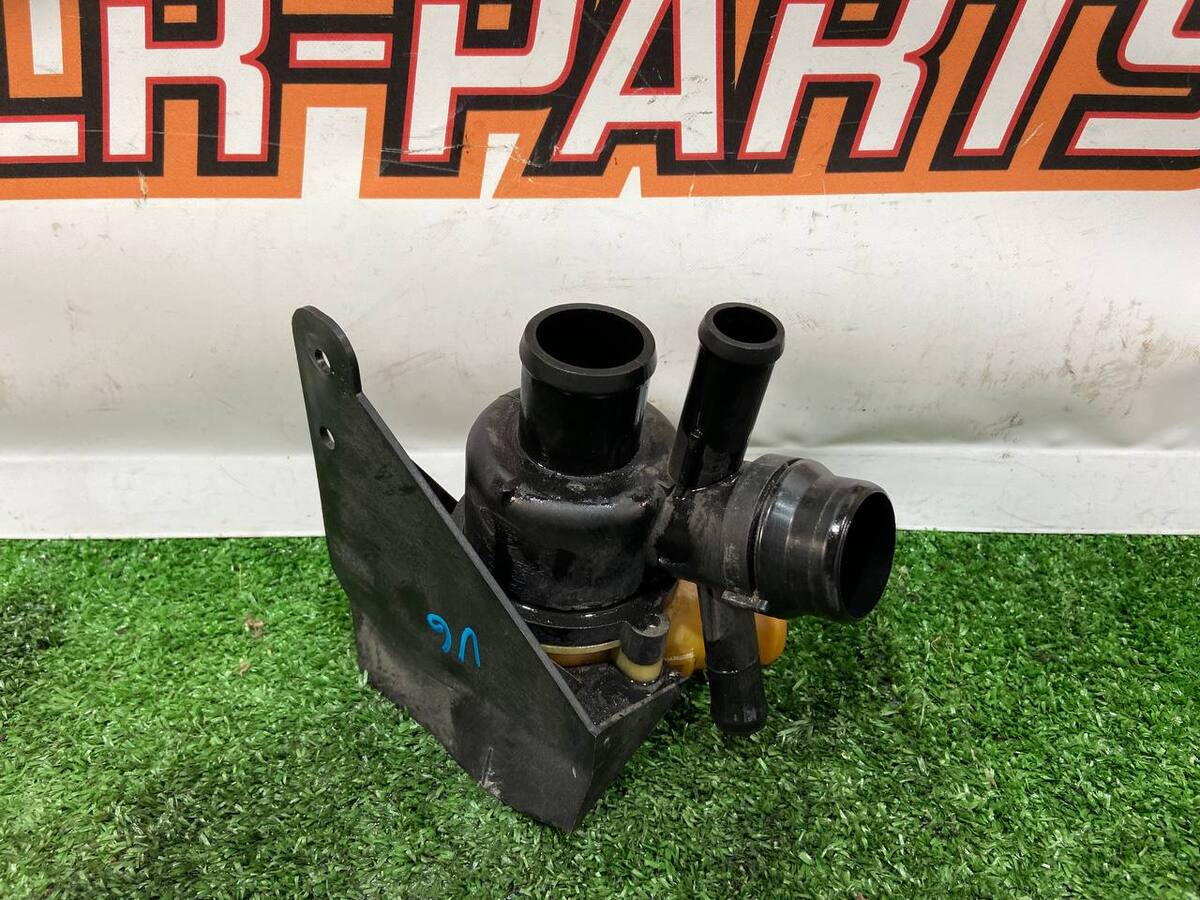 LR085946 Termostat 3.0 D Range Rover Sport L494 (2014-2022) Używany
